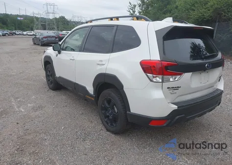 2022 Subaru Forester Wilderness z USA, uszkodzony, nr VIN JF2SKAMC4NH427821